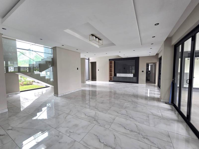 5 Bedroom Property for Sale in The Islands Estates North West